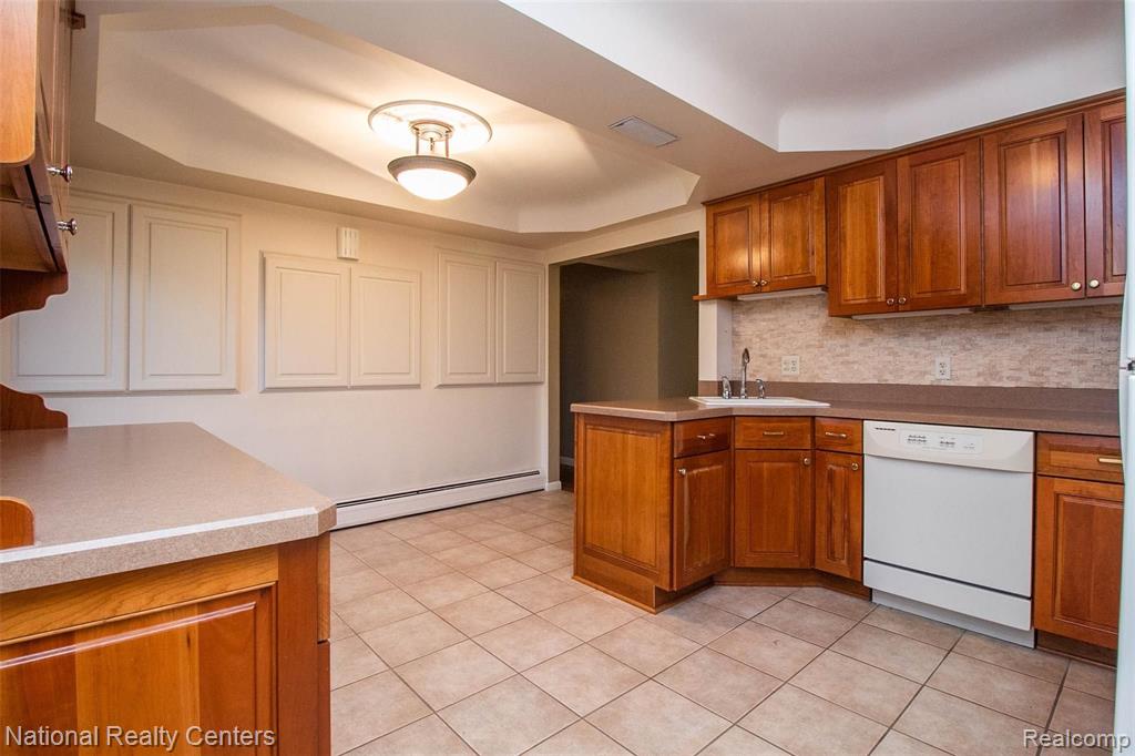 187 Old Perch Road Rochester Hills, MI 48309 - Photo 11 of 35