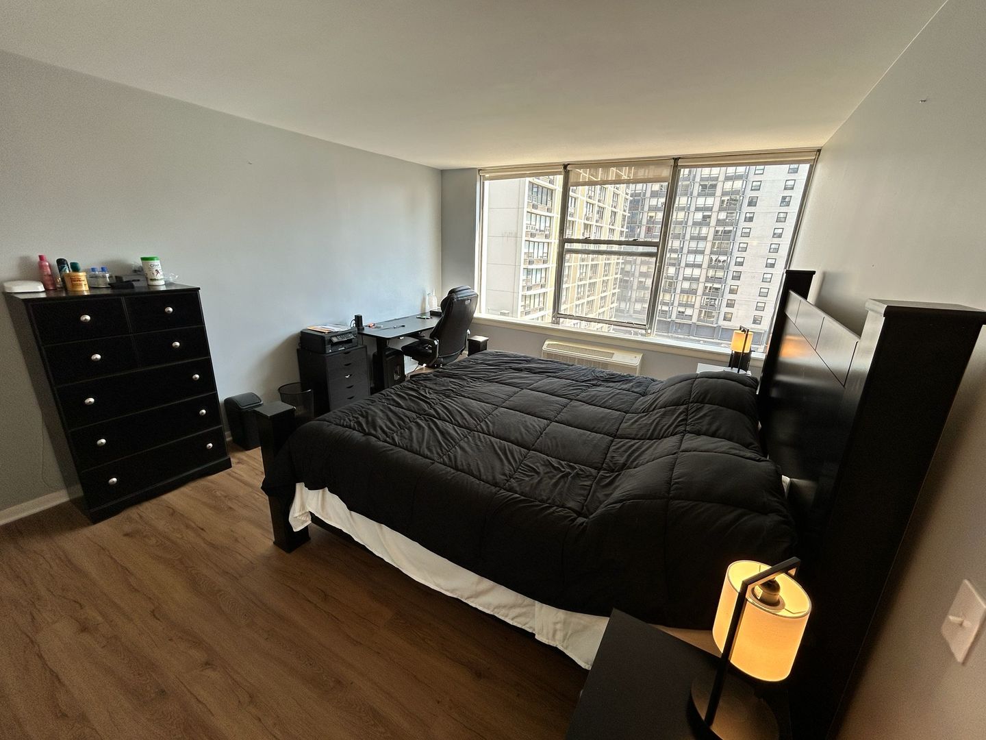 5757 North Sheridan Road, Unit 7D Chicago, IL 60660 - Photo 12 of 16