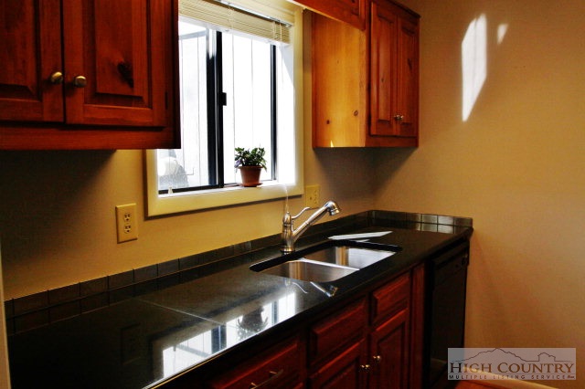 198-12 Meadow Ridge Road, Unit 12 Boone, NC 28607 - Photo 4 of 36 Gallery Image 4
