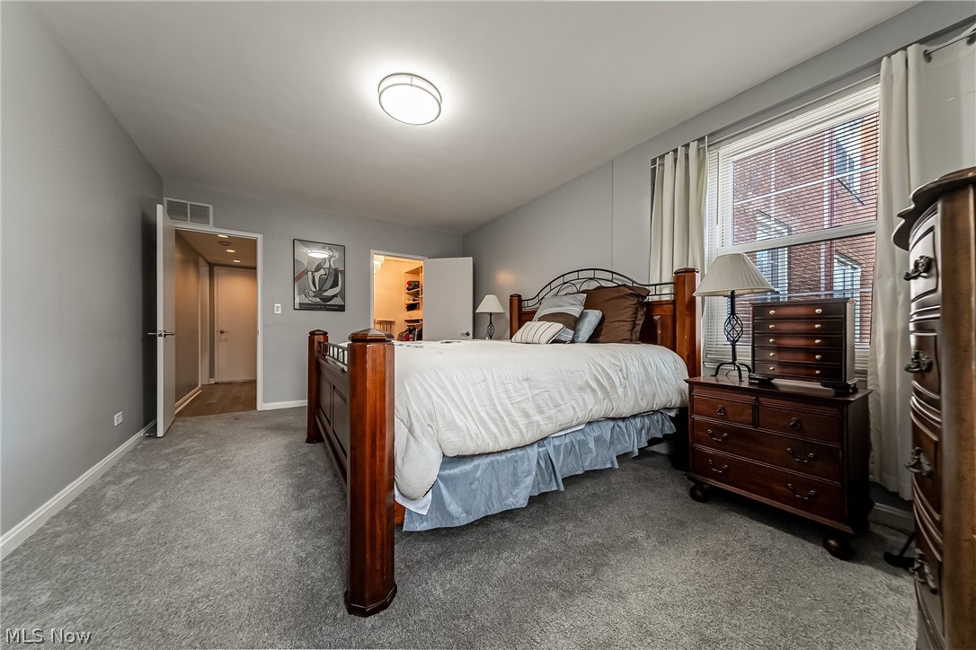 13800 Fairhill Road, Unit 306 Cleveland, OH 44120 - Photo 7 of 48 Bedroom with carpet flooring