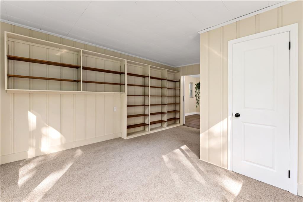 4649 Rolling Hills Road Pittsburgh, PA 15236 - Photo 13 of 31 Gallery Image 13