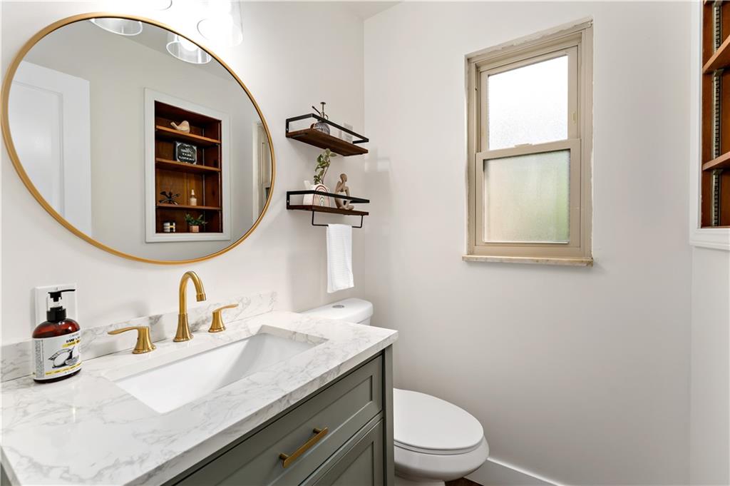 4649 Rolling Hills Road Pittsburgh, PA 15236 - Photo 14 of 31 Gallery Image 14