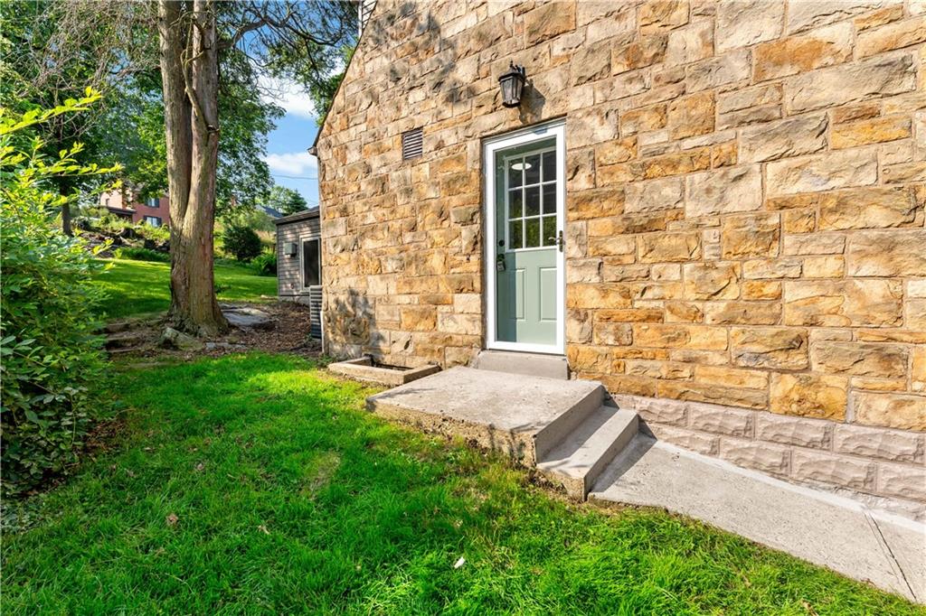 4649 Rolling Hills Road Pittsburgh, PA 15236 - Photo 28 of 31 Gallery Image 28