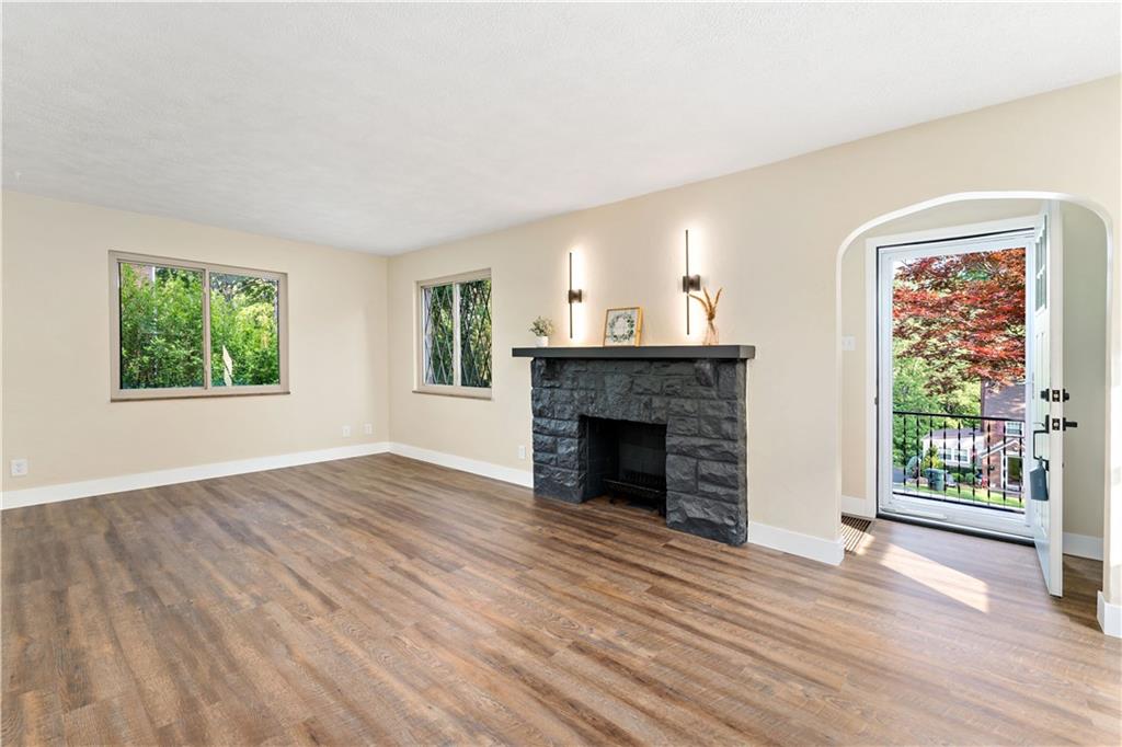 4649 Rolling Hills Road Pittsburgh, PA 15236 - Photo 6 of 31 Gallery Image 6