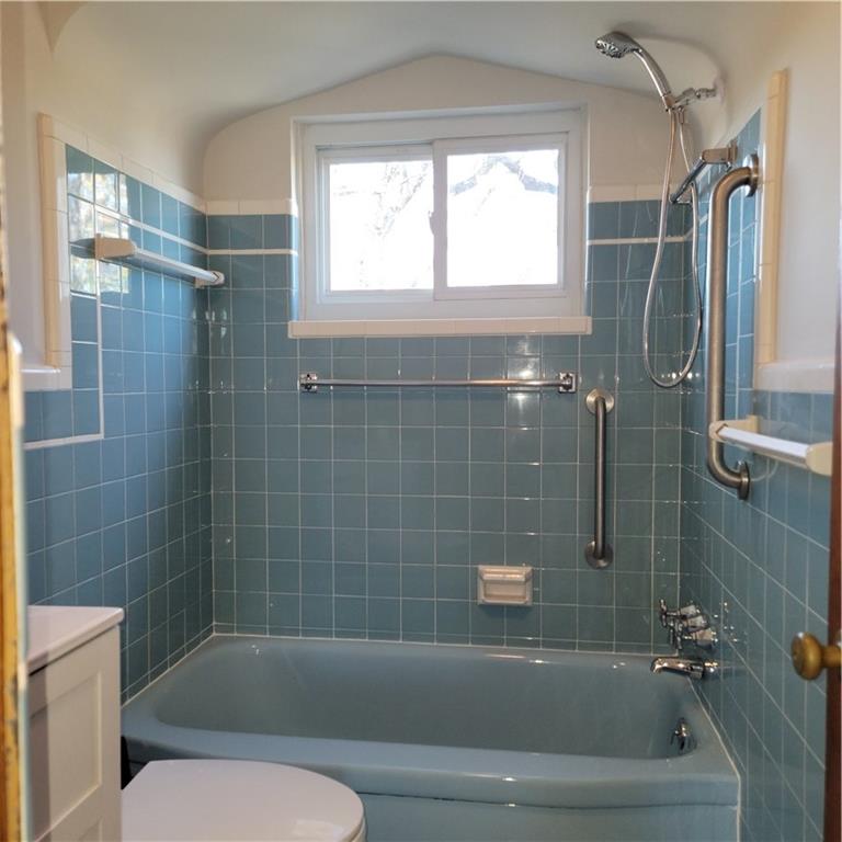 3525 Oakleaf Road Pittsburgh, PA 15227 - Photo 13 of 18 Gallery Image 13