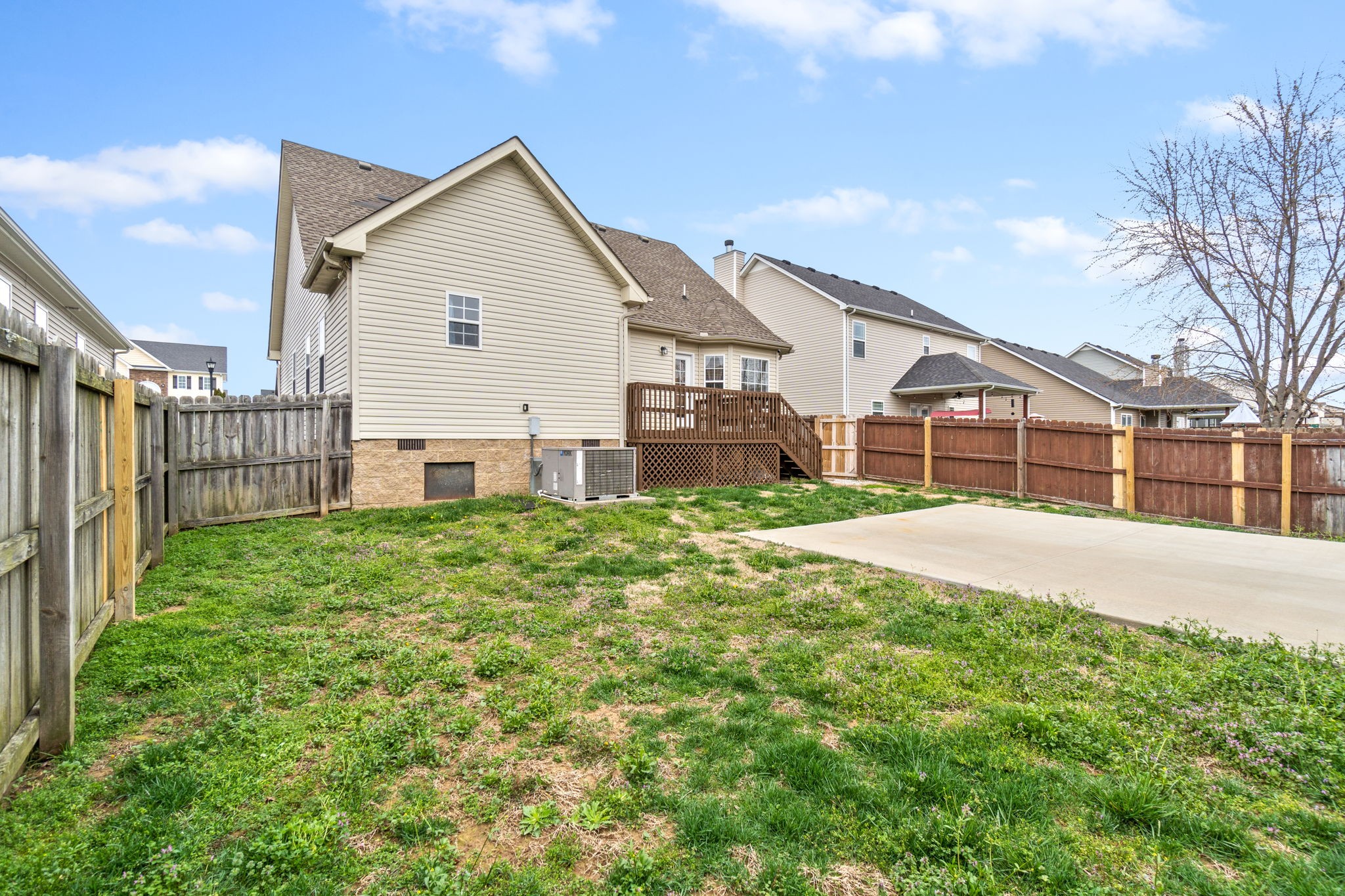 3753 Suiter Road Clarksville, TN 37040 - Photo 29 of 30 a front view of a house with a yard
