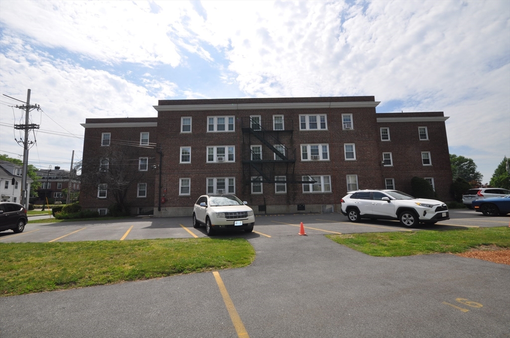 298 Main Street, Unit 12 Wakefield, MA 01880 - Photo 23 of 25