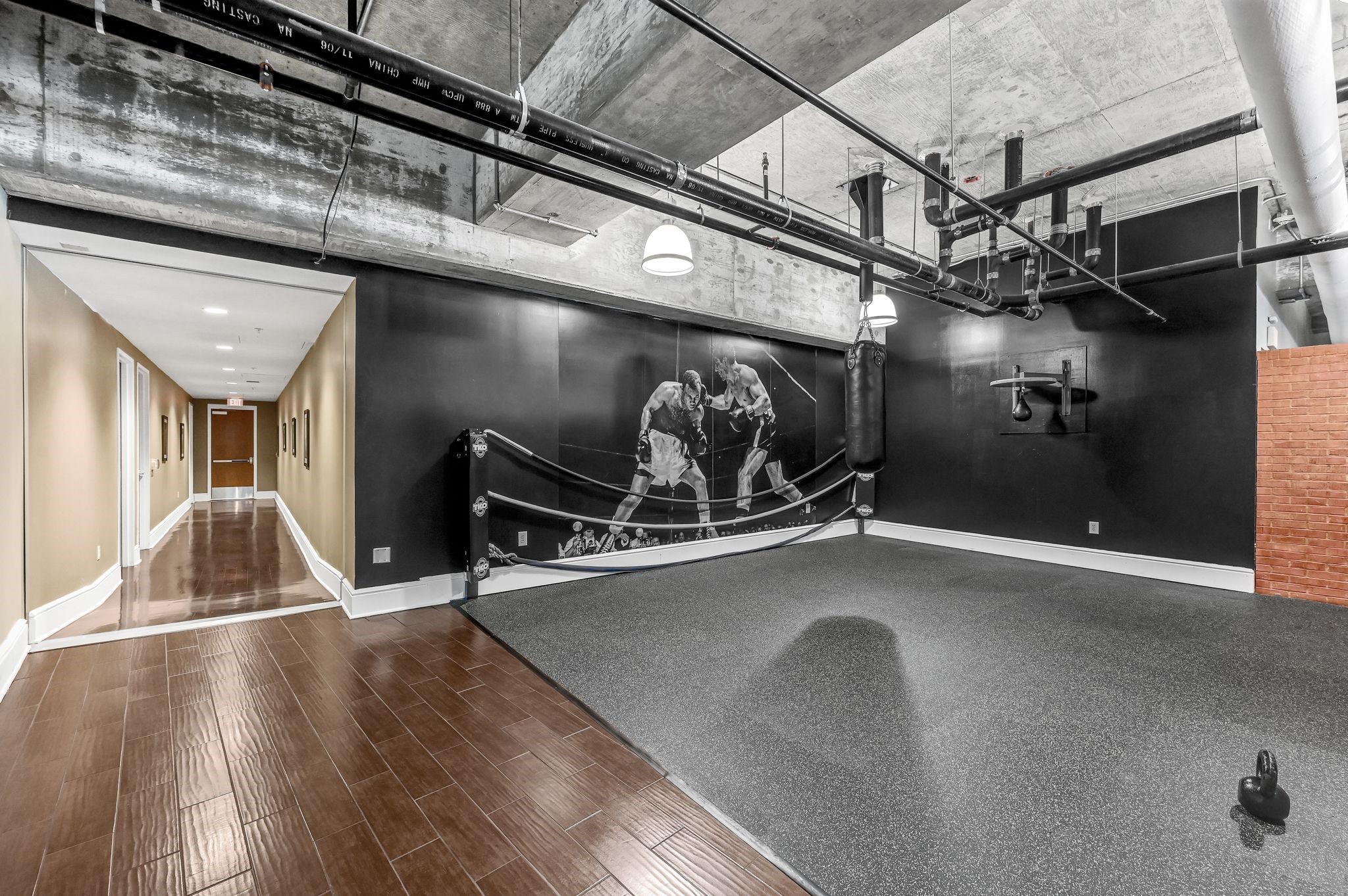 5925 Almeda Road, Unit 11317 Houston, TX 77004 - Photo 31 of 38 a view of a room with gym equipment