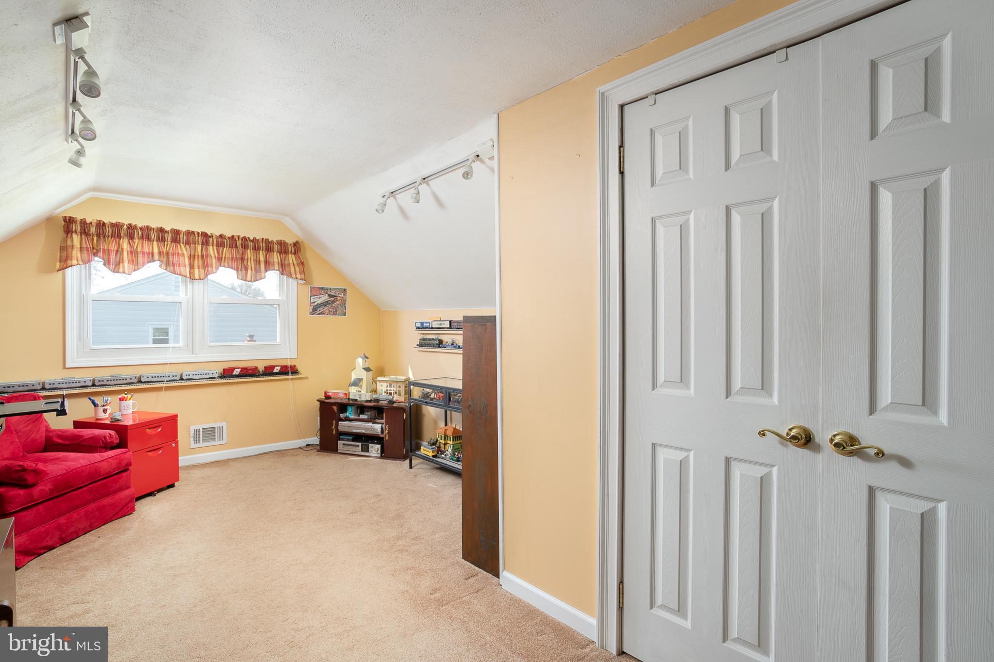 560 Flock Road Hamilton, NJ 08690 - Photo 22 of 33