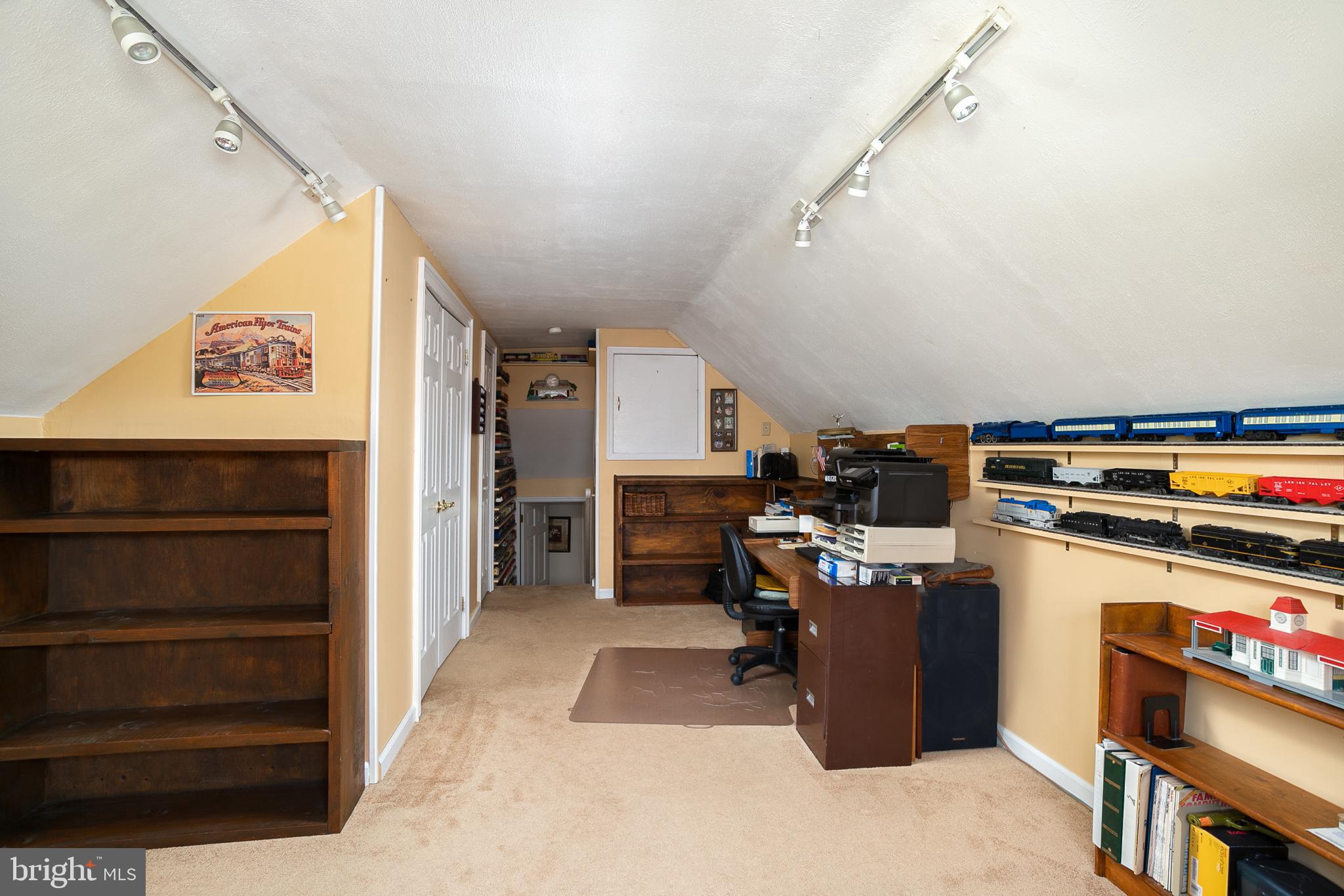 560 Flock Road Hamilton, NJ 08690 - Photo 23 of 33