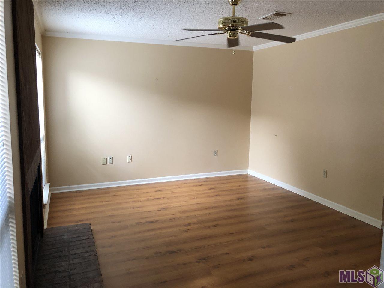 972 Ridgepoint Court, Unit 13B Baton Rouge, LA 70810 - Photo 3 of 11