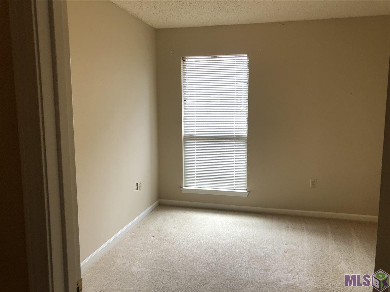 972 Ridgepoint Court, Unit 13B Baton Rouge, LA 70810 - Photo 5 of 11