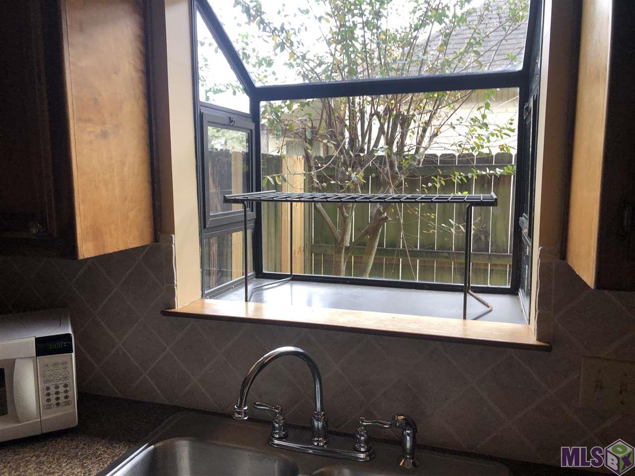 972 Ridgepoint Court, Unit 13B Baton Rouge, LA 70810 - Photo 10 of 11