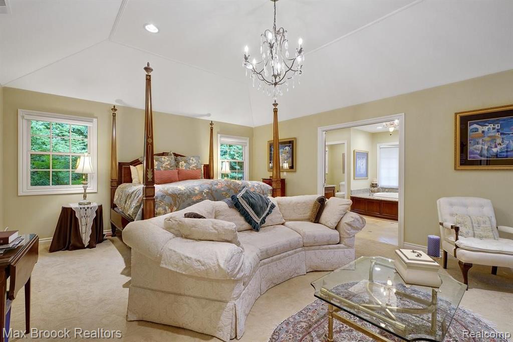 645 Lone Pine Road Bloomfield Hills, MI 48304 - Photo 17 of 34