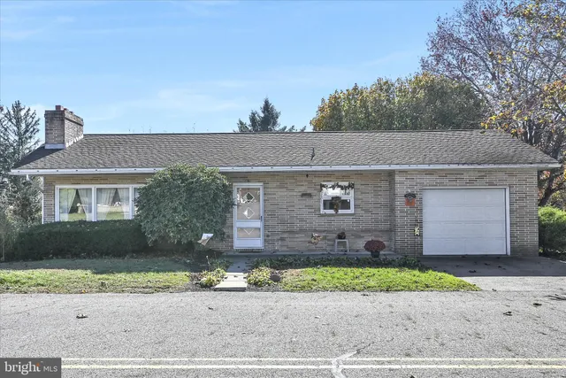 $224,900 | 819 East Chestnut Street, Hegins, PA 17938
