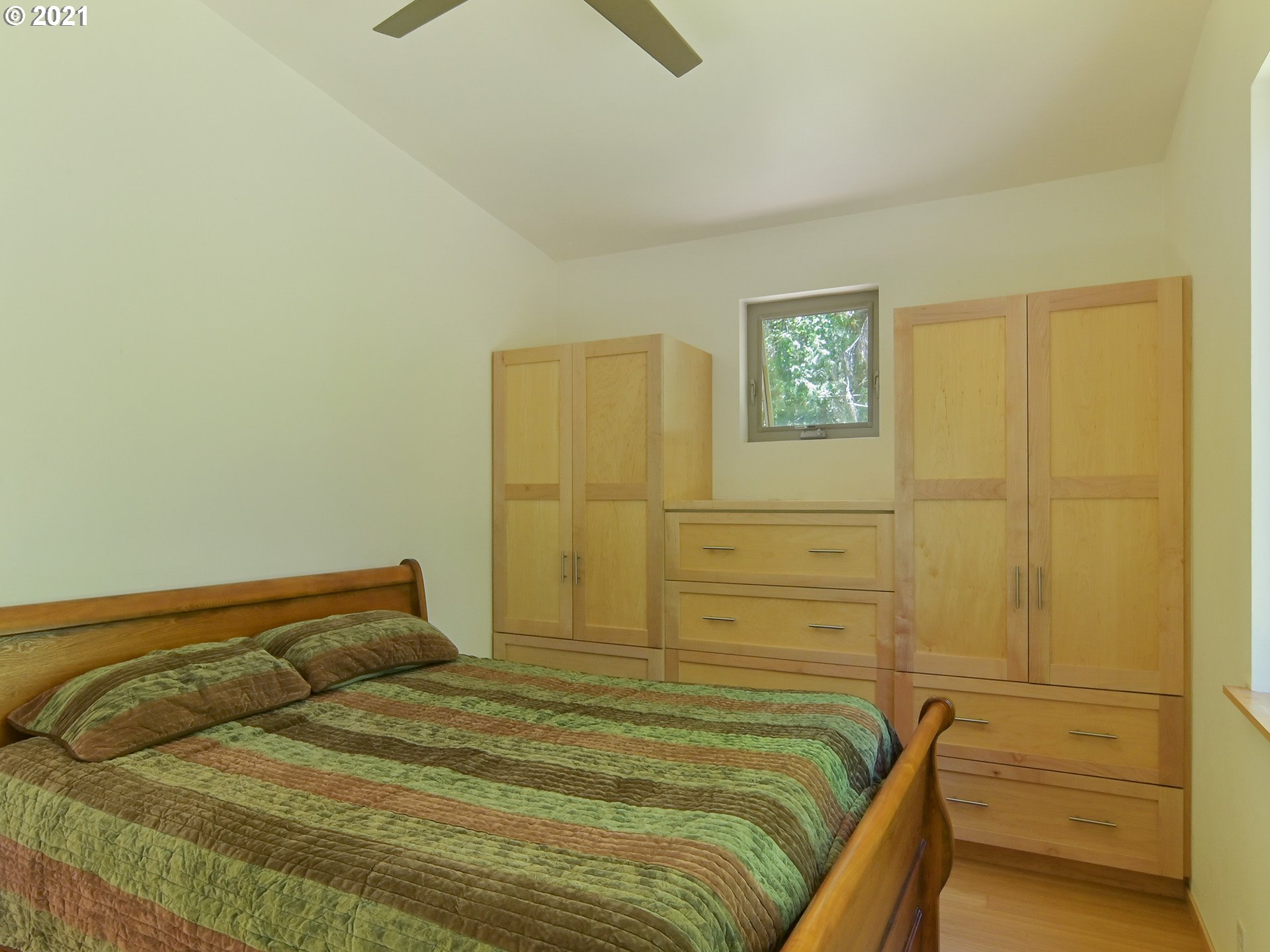 91890 Mill Creek Road Blue River, OR 97413 - Photo 18 of 32 Gallery Image 18