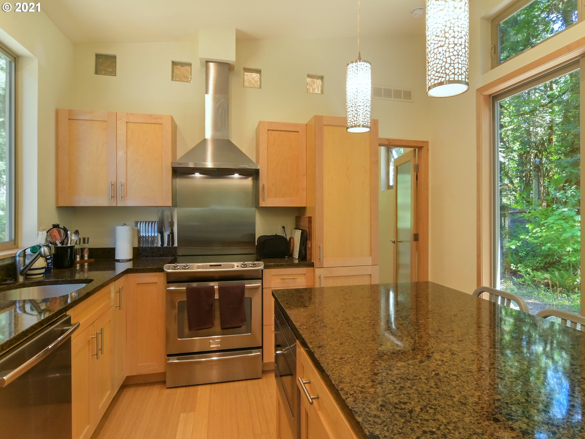 91890 Mill Creek Road Blue River, OR 97413 - Photo 6 of 32 Gallery Image 6