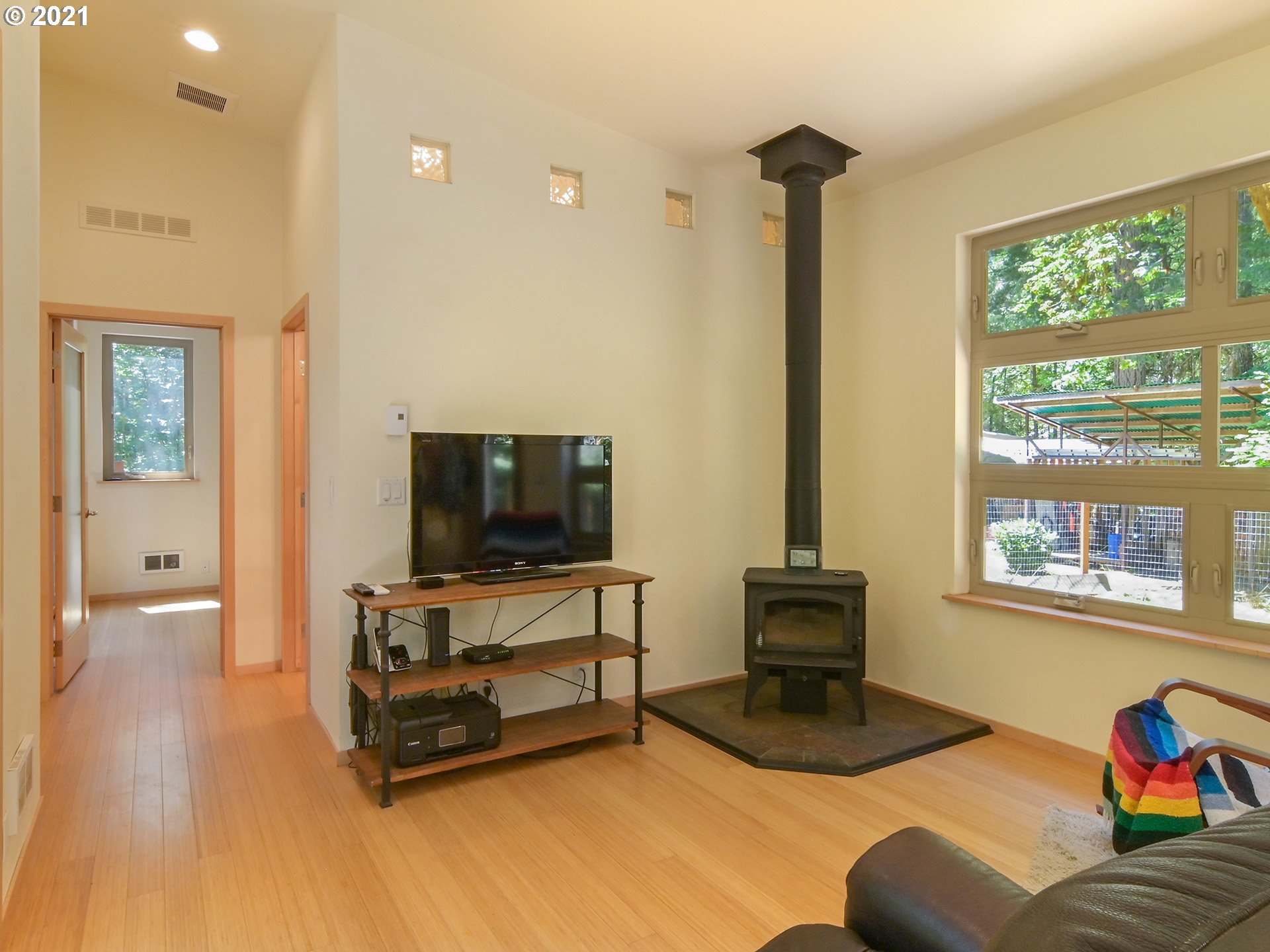 91890 Mill Creek Road Blue River, OR 97413 - Photo 8 of 32 Gallery Image 8