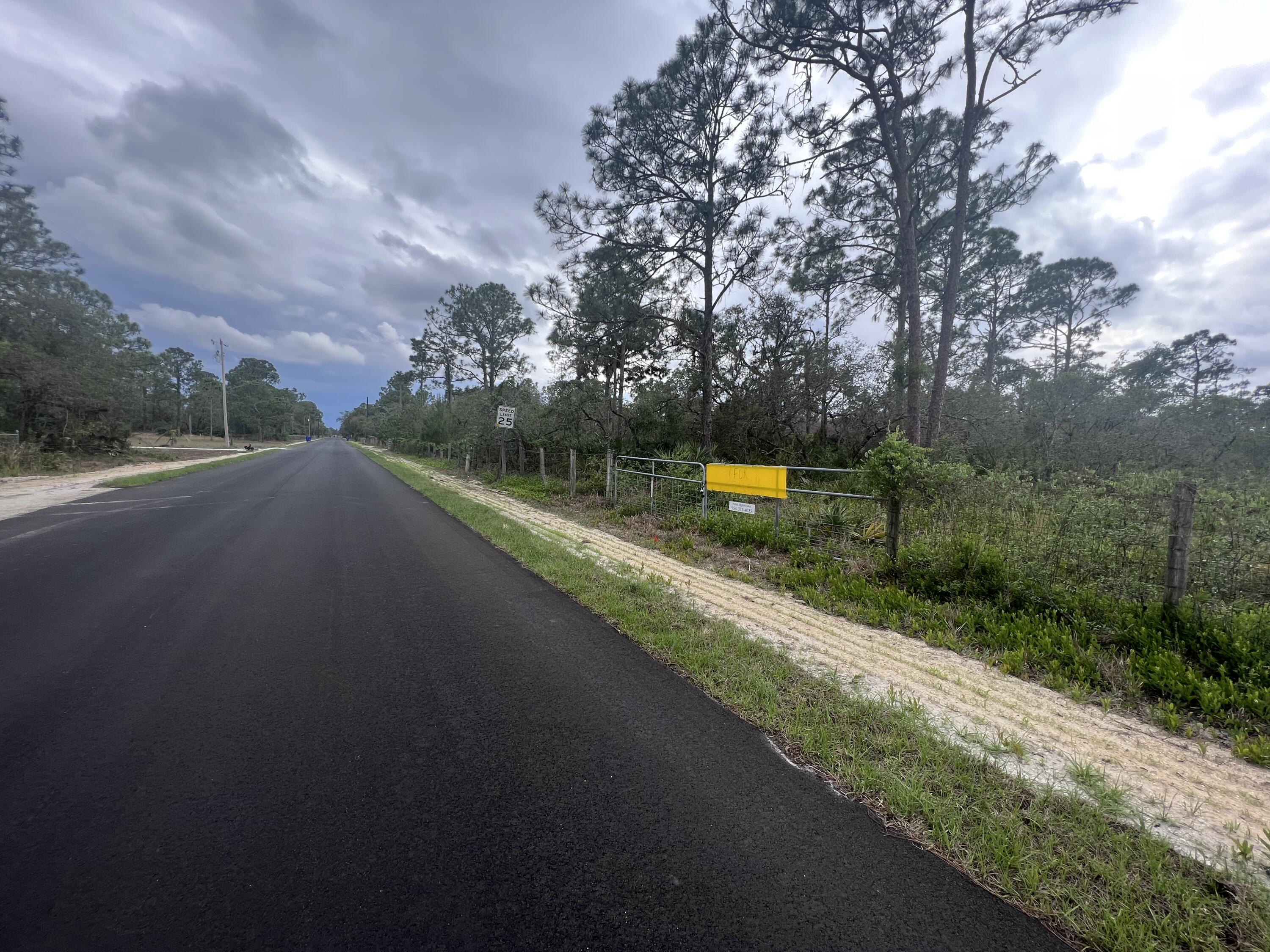 9131 Canter Path Sebring, FL 33875 - Photo 2 of 4 3AF4EDBD-5D8D-4EB0-AE8B-041043D0EA6C