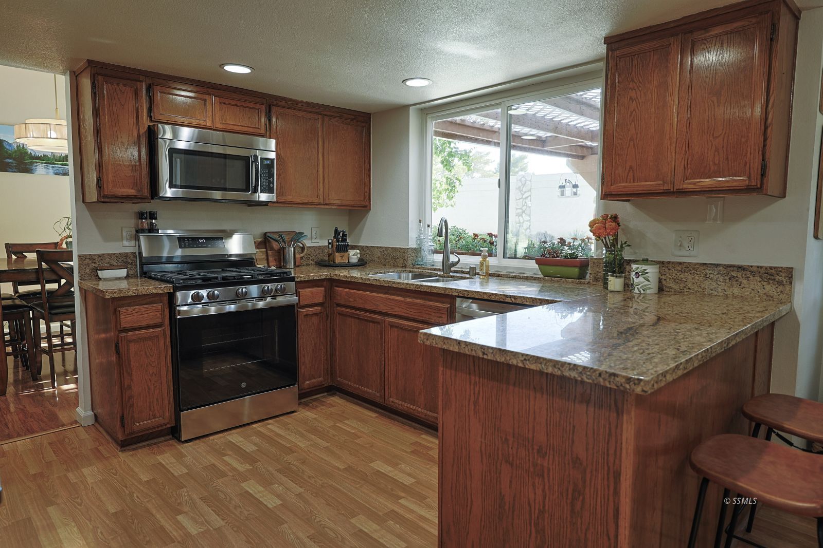 1241 Quail Way Ridgecrest, CA 93555 - Photo 8 of 48