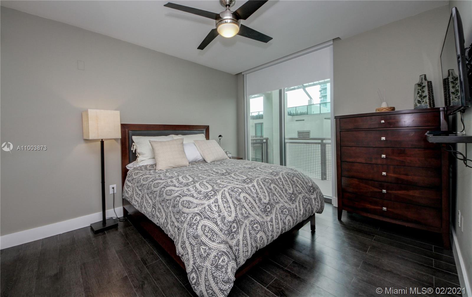 6000 Collins Avenue, Unit 511 Miami Beach, FL 33140 - Photo 14 of 23 Gallery Image 14