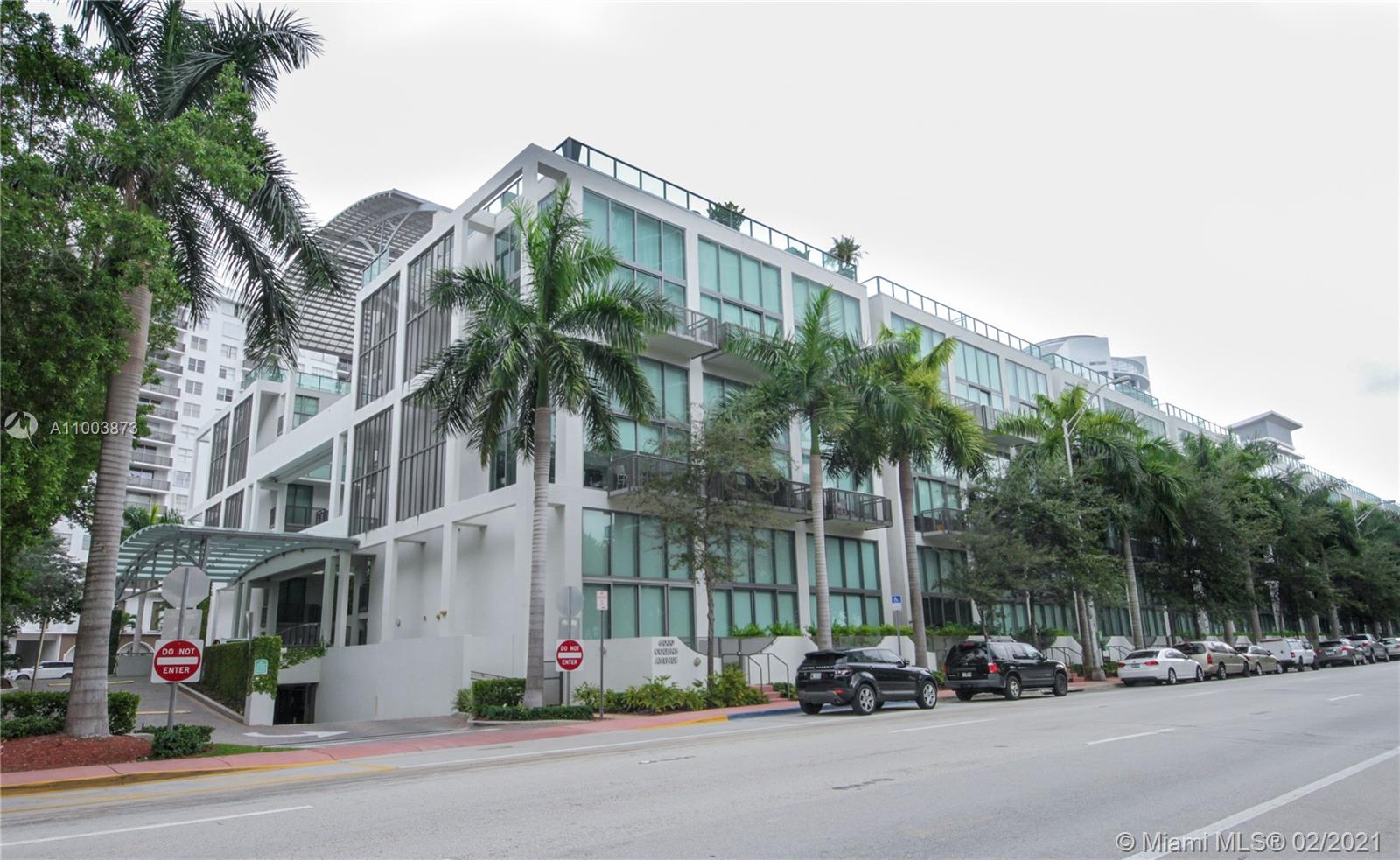 6000 Collins Avenue, Unit 511 Miami Beach, FL 33140 - Photo 22 of 23 Gallery Image 22