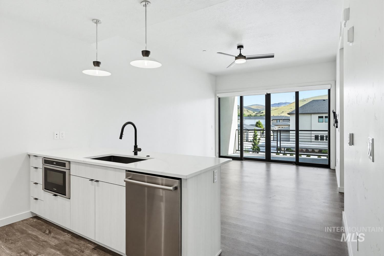 4250 Haystack, Unit 205 Boise, ID 83716 - Photo 4 of 49