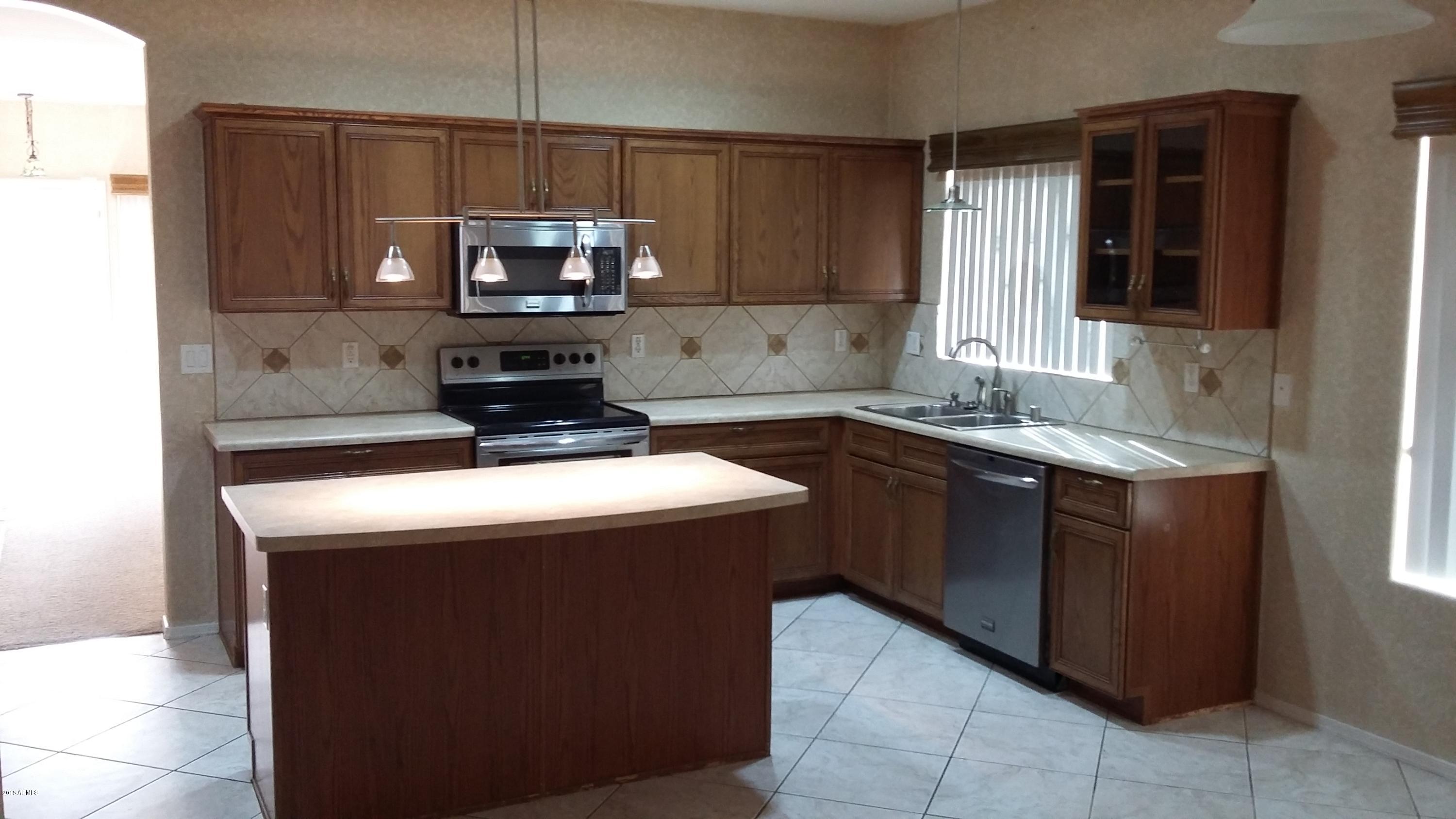 14666 West Hearn Road Surprise, AZ 85379 - Photo 3 of 33 20151224_140545