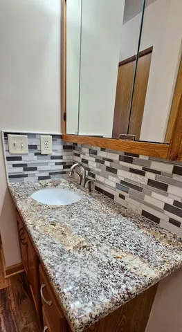 $175,000 | 12600 Parkwood Drive, Unit 208, Burnsville, MN 55337