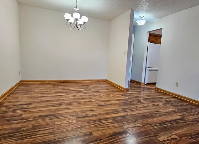 $175,000 | 12600 Parkwood Drive, Unit 208, Burnsville, MN 55337