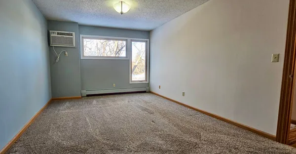 $175,000 | 12600 Parkwood Drive, Unit 208, Burnsville, MN 55337