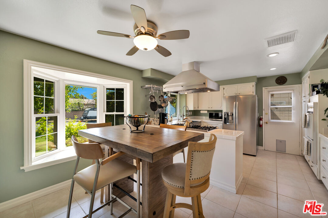 19055 Muirkirk Drive Porter Ranch, CA 91326 - Photo 17 of 50 Gallery Image 17