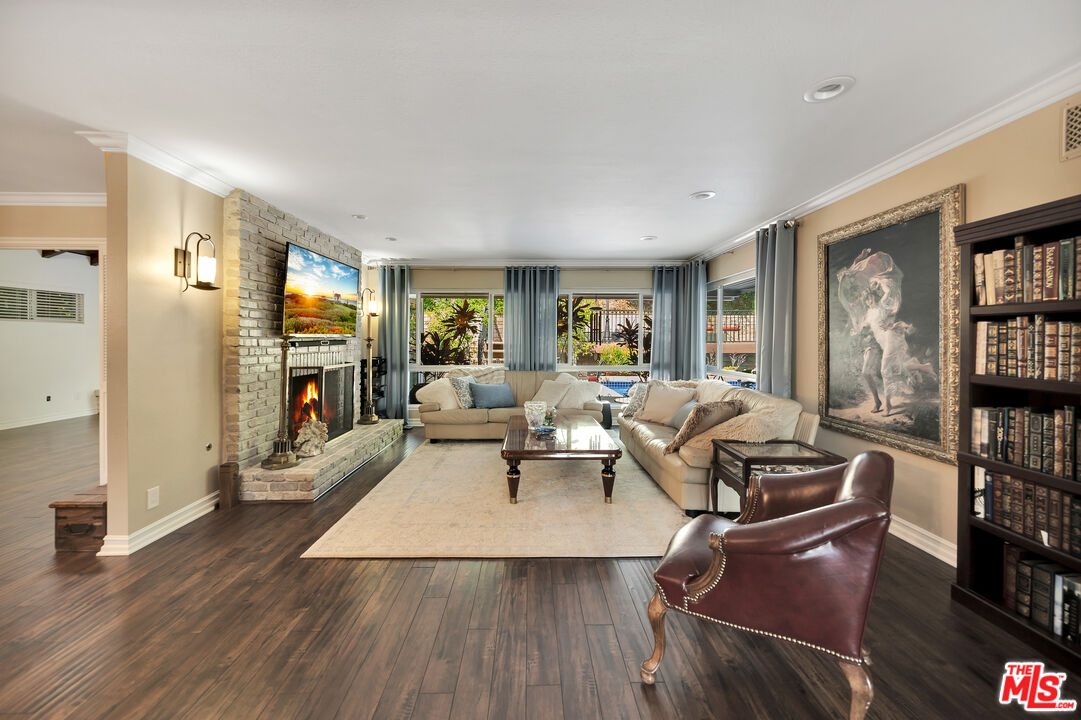 19055 Muirkirk Drive Porter Ranch, CA 91326 - Photo 9 of 50 Gallery Image 9