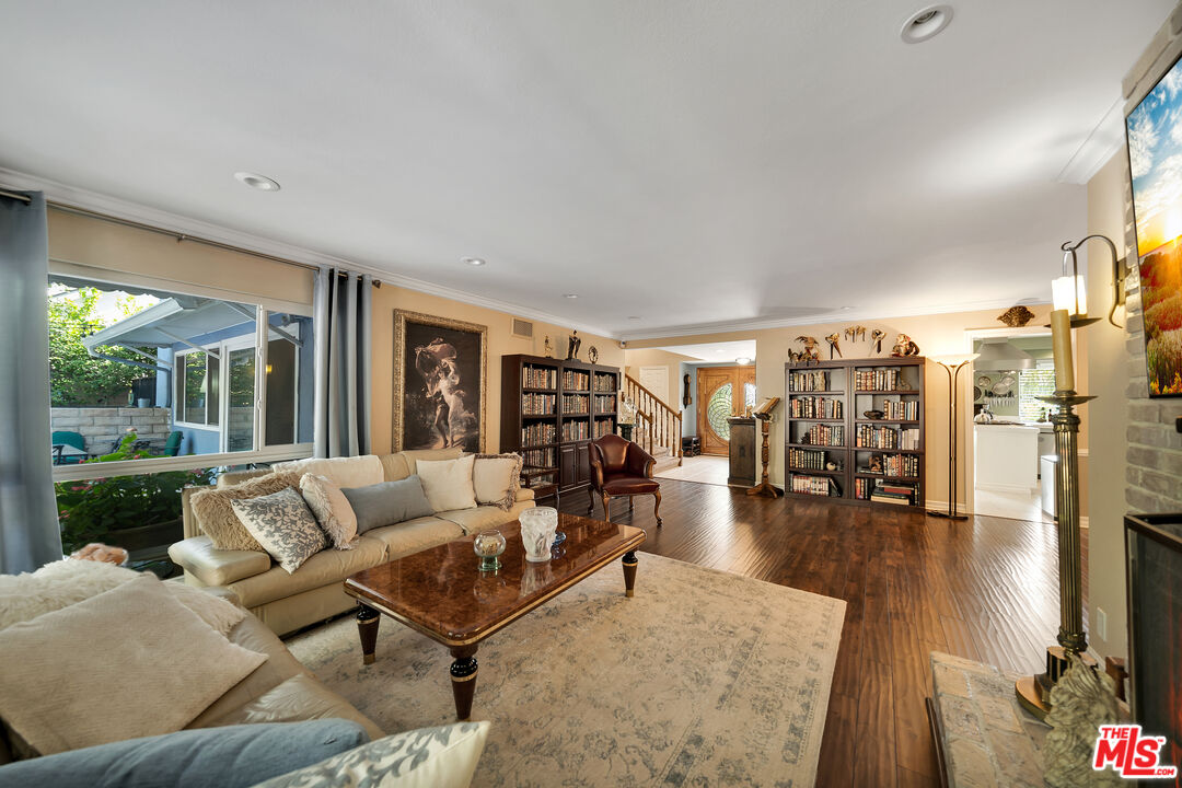19055 Muirkirk Drive Porter Ranch, CA 91326 - Photo 10 of 50 Gallery Image 10