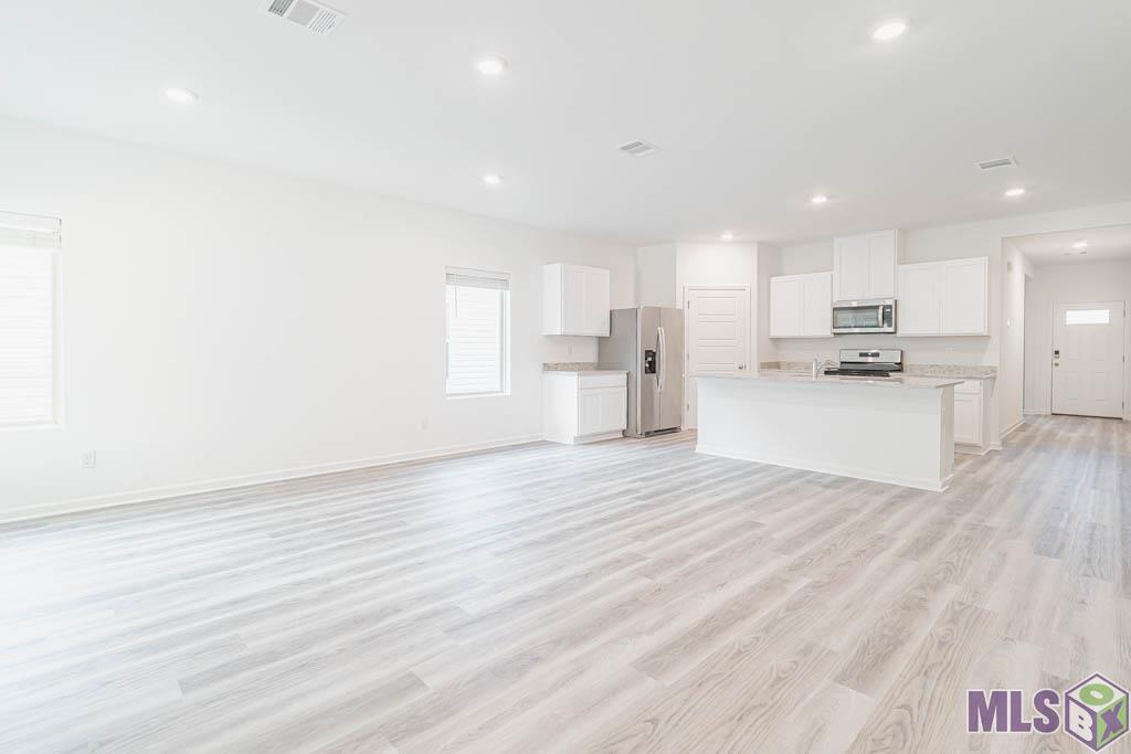 13312 Bellacosa Avenue Baton Rouge, LA 70817 - Photo 4 of 26