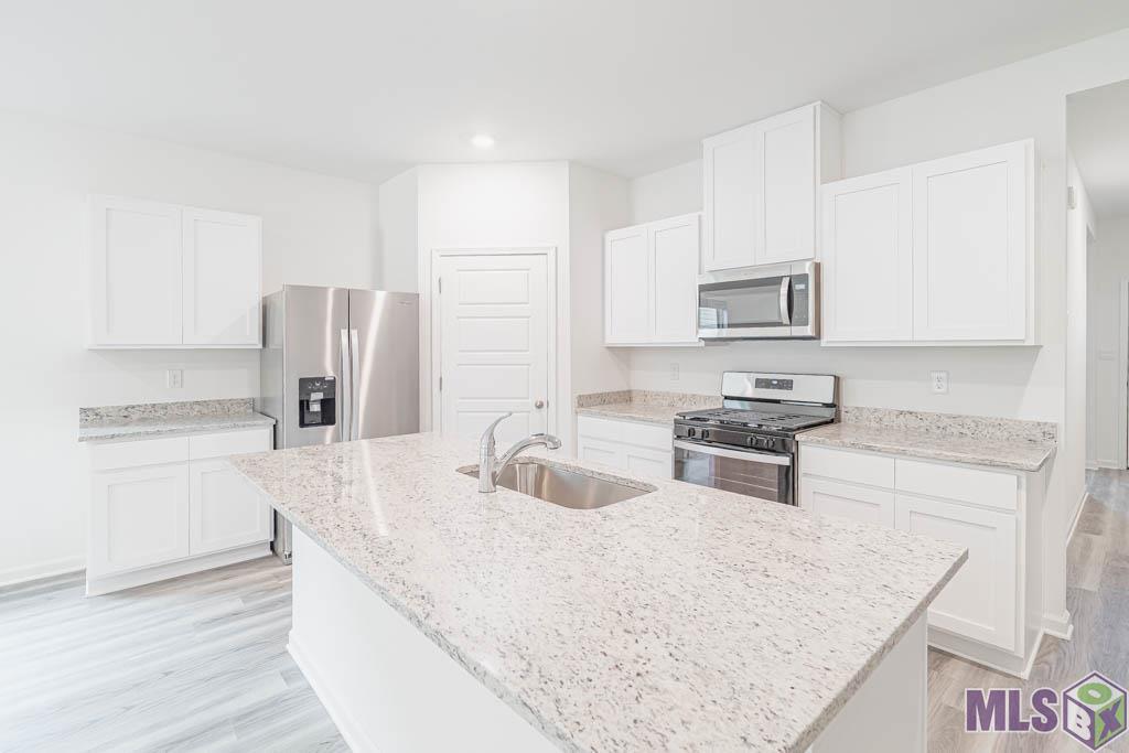 13312 Bellacosa Avenue Baton Rouge, LA 70817 - Photo 6 of 26