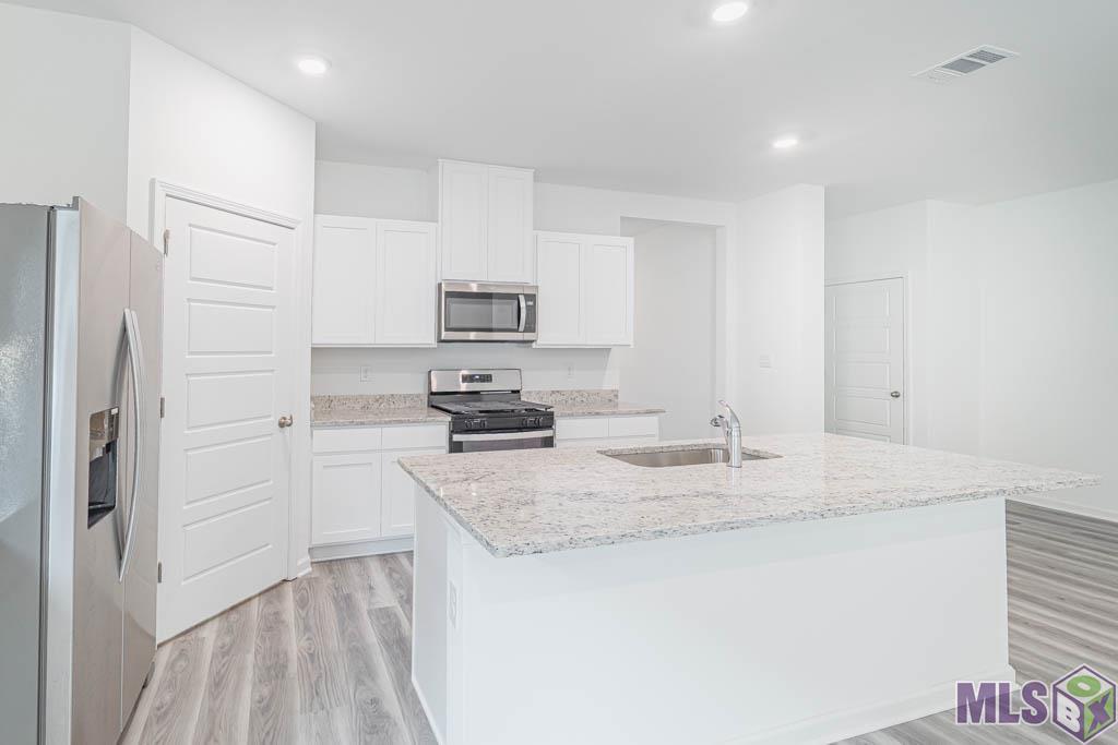 13312 Bellacosa Avenue Baton Rouge, LA 70817 - Photo 7 of 26