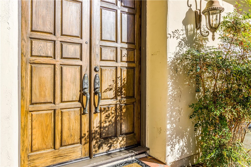 24588 Ebelden Avenue Newhall, CA 91321 - Photo 3 of 42