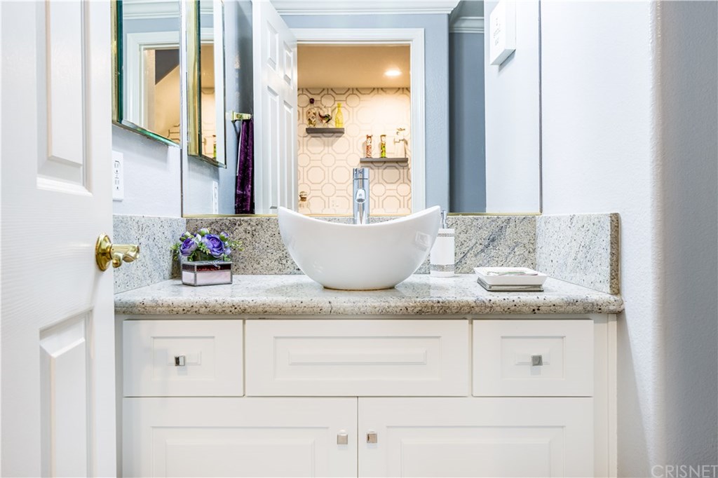 24588 Ebelden Avenue Newhall, CA 91321 - Photo 7 of 42