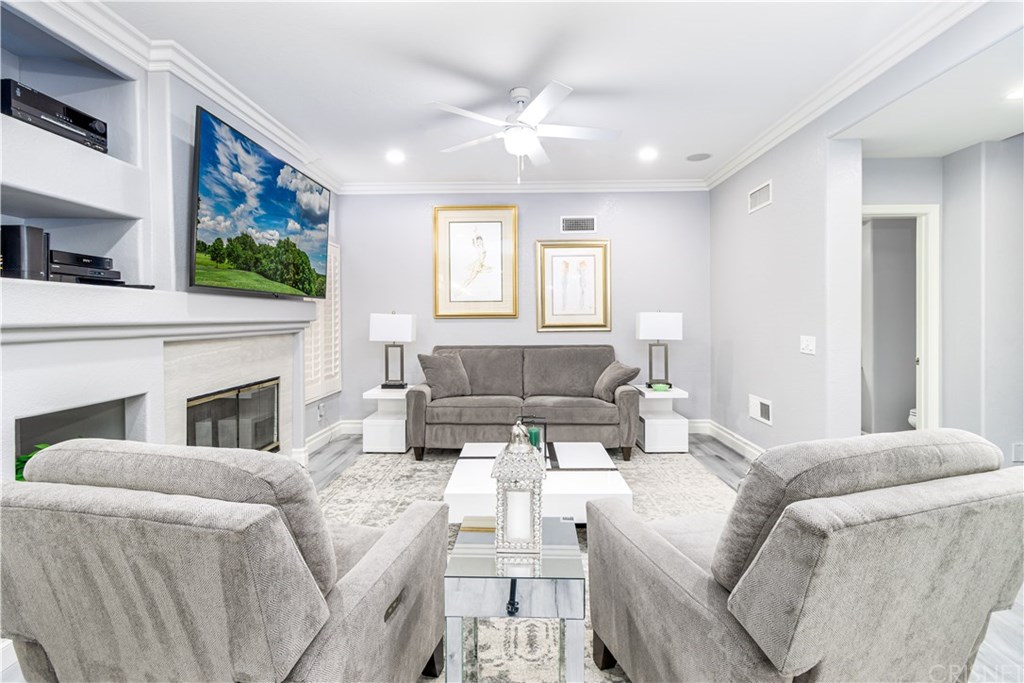 24588 Ebelden Avenue Newhall, CA 91321 - Photo 9 of 42