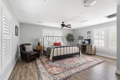 $875,000 | 3206 Morrison Street, Houston, TX 77009