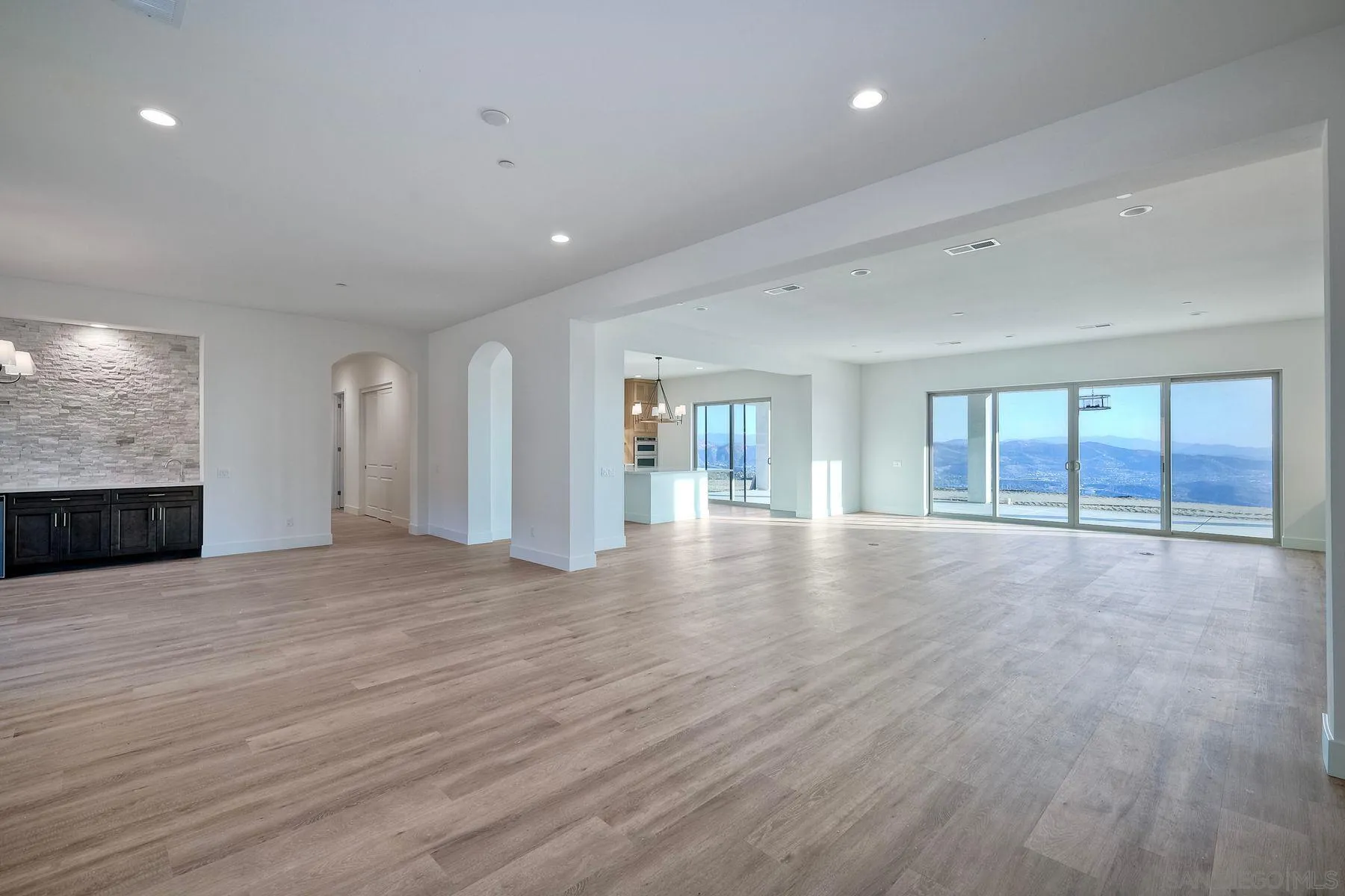 11631 Via Trevi Lakeside, CA 92040 - Photo 13 of 54