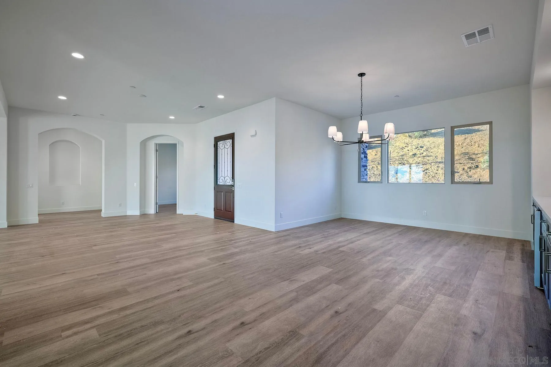 11631 Via Trevi Lakeside, CA 92040 - Photo 15 of 54