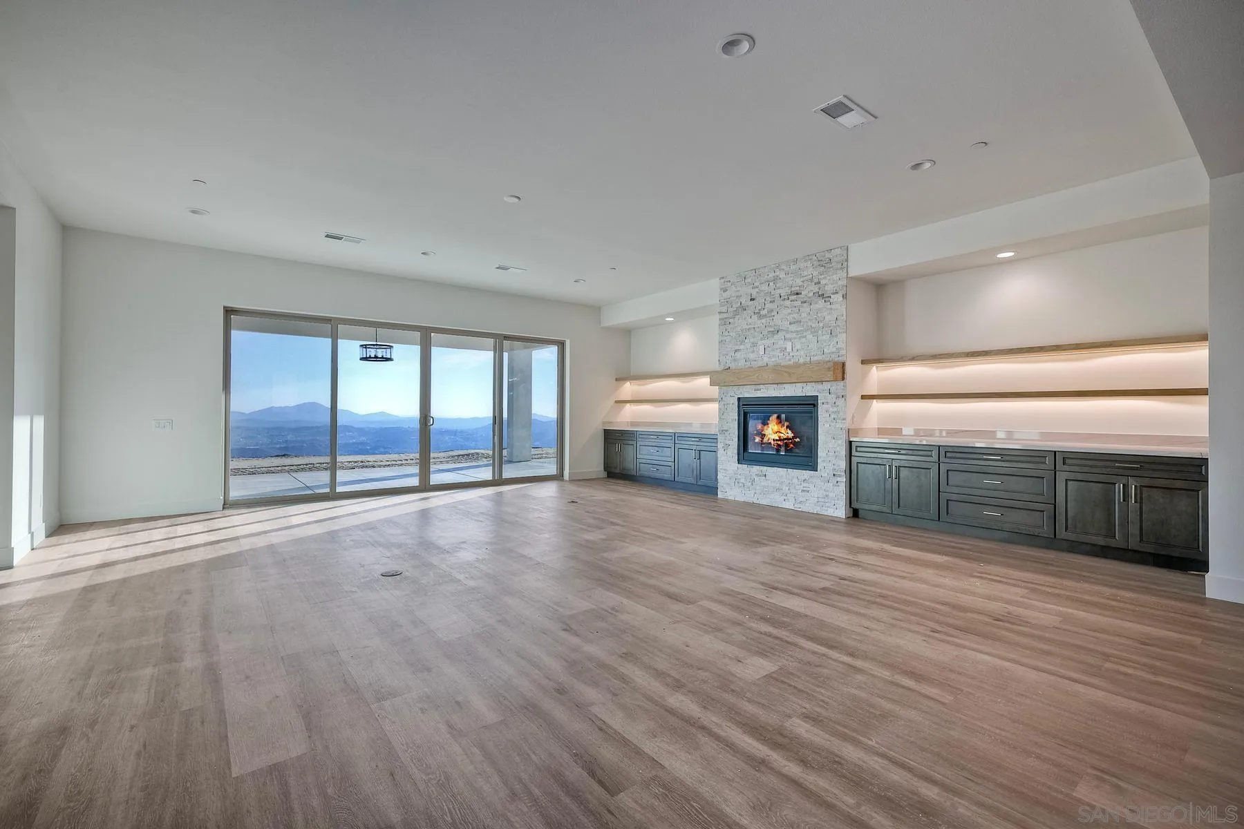 11631 Via Trevi Lakeside, CA 92040 - Photo 17 of 54