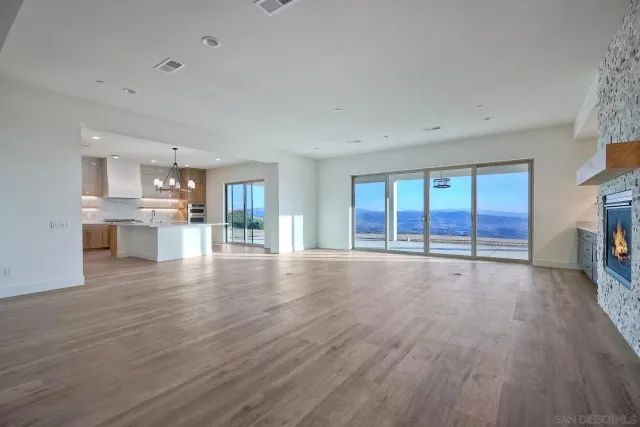 $2,374,900 | 11631 Via Trevi, Lakeside, CA 92040