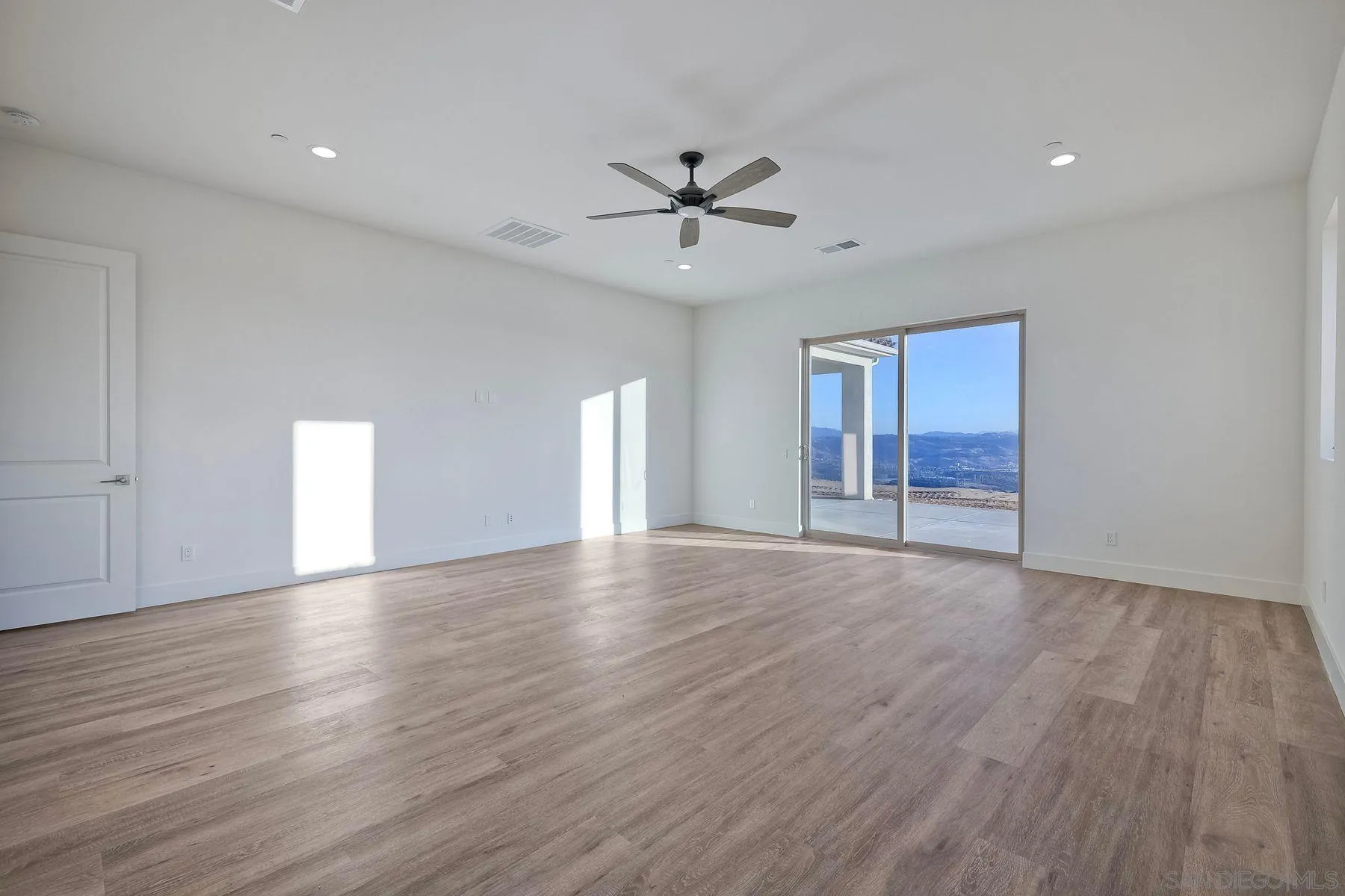 11631 Via Trevi Lakeside, CA 92040 - Photo 27 of 54