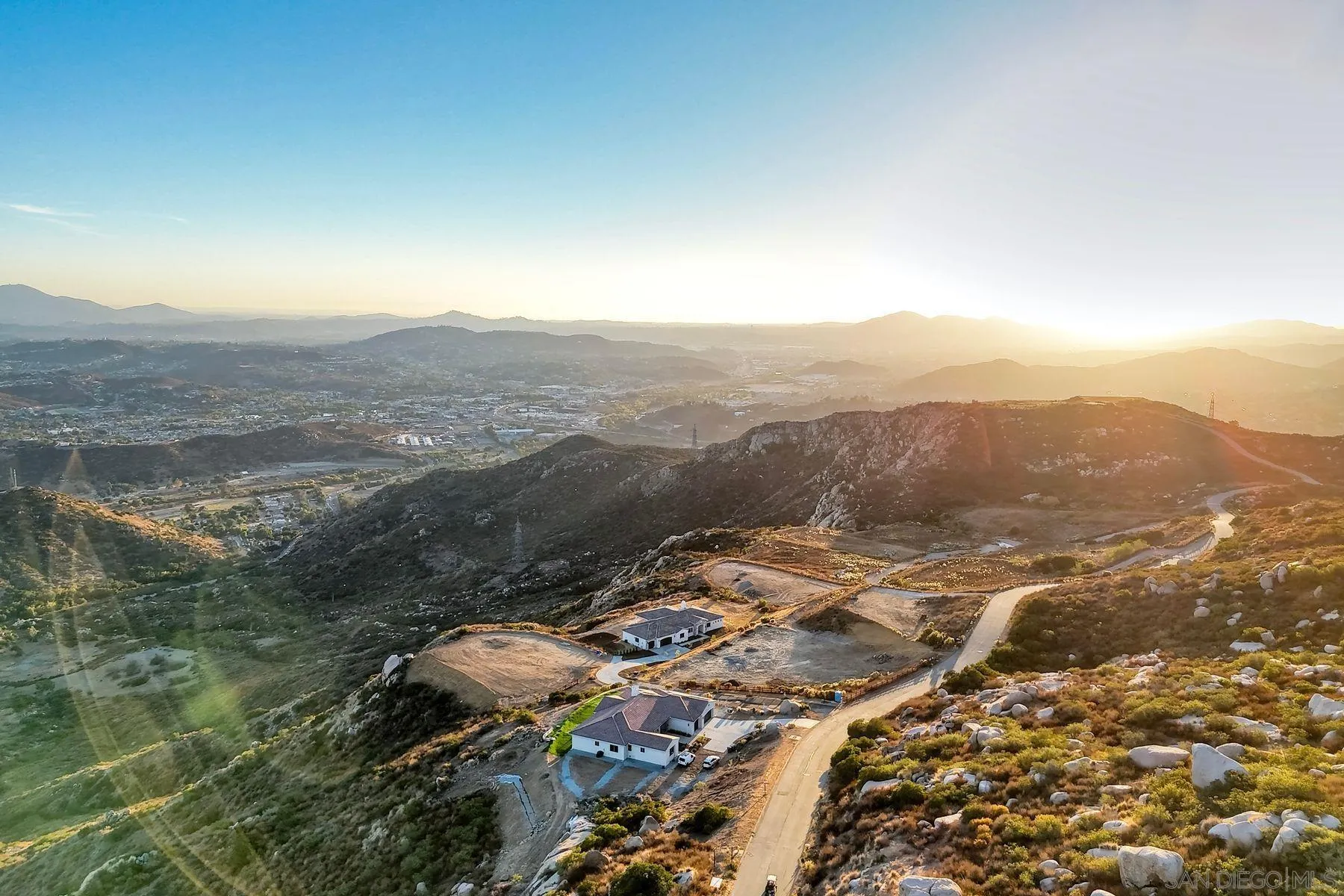 11631 Via Trevi Lakeside, CA 92040 - Photo 8 of 54