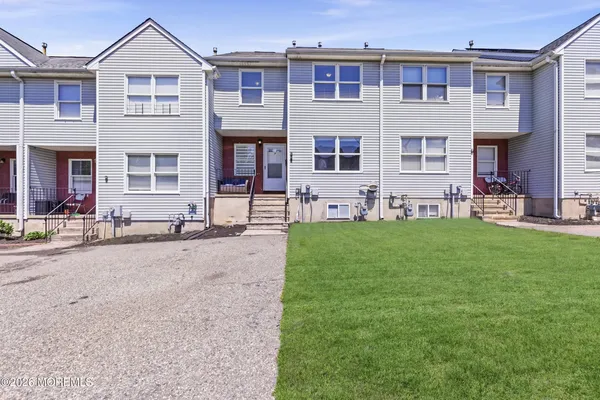 $749,000 | 7 Branchwood Drive, Lakewood, NJ 08701
