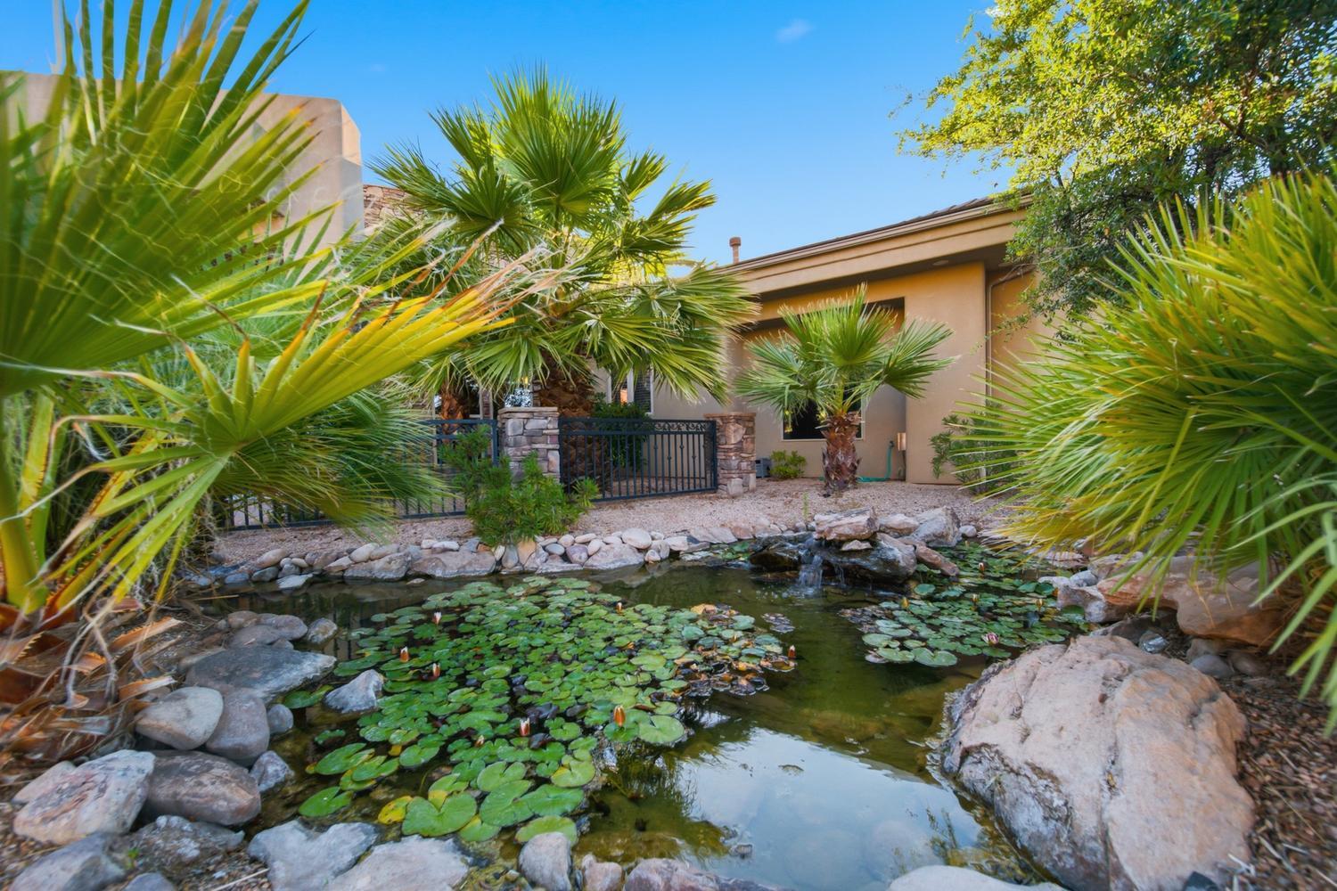 1536 Cliff Point Circle St. George, UT 84790 - Photo 4 of 24 004-045-Private Courtyard-1500x1000