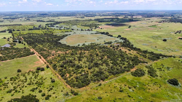 $130,000 | 6032 County Road 405, Floresville, TX 78114